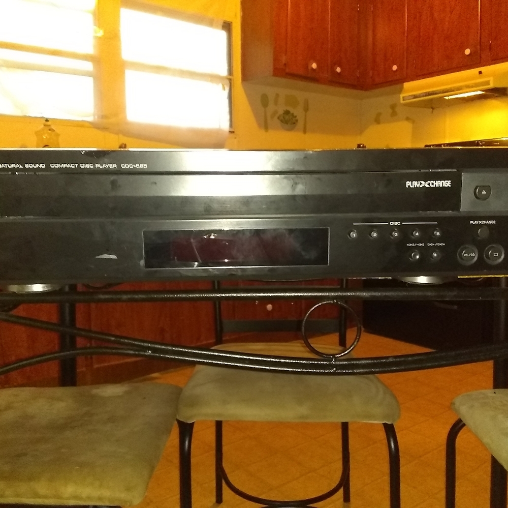 6 disc CD changer